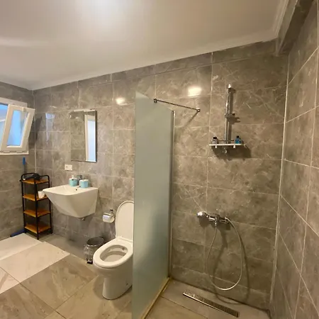 Couette-café Mert Homes 3*
