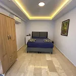 B&B Mert Homes 말마리스