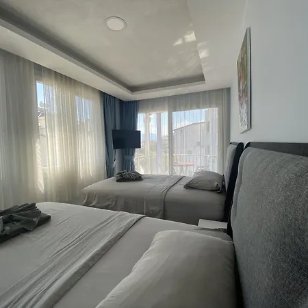 Mert Homes B&B 말마리스