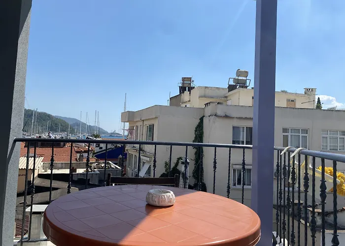 فندق مبيت وإفطار Mert Homes